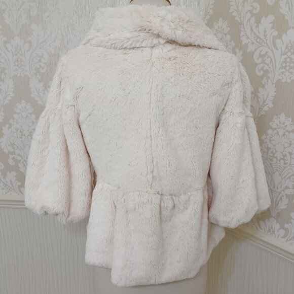 Seduction Ivory Cropped Jacket 3/4 Sleeve Fluffy Faux Fur Juniors Size Small - Picture 3 of 4